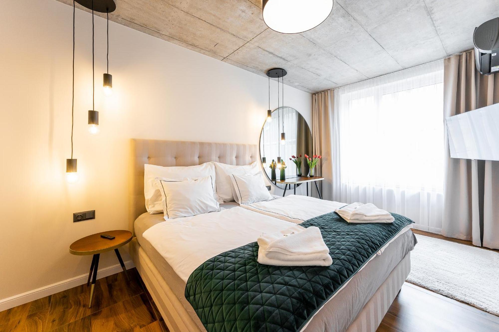 H75 Apartments Kosice Centre Екстер'єр фото