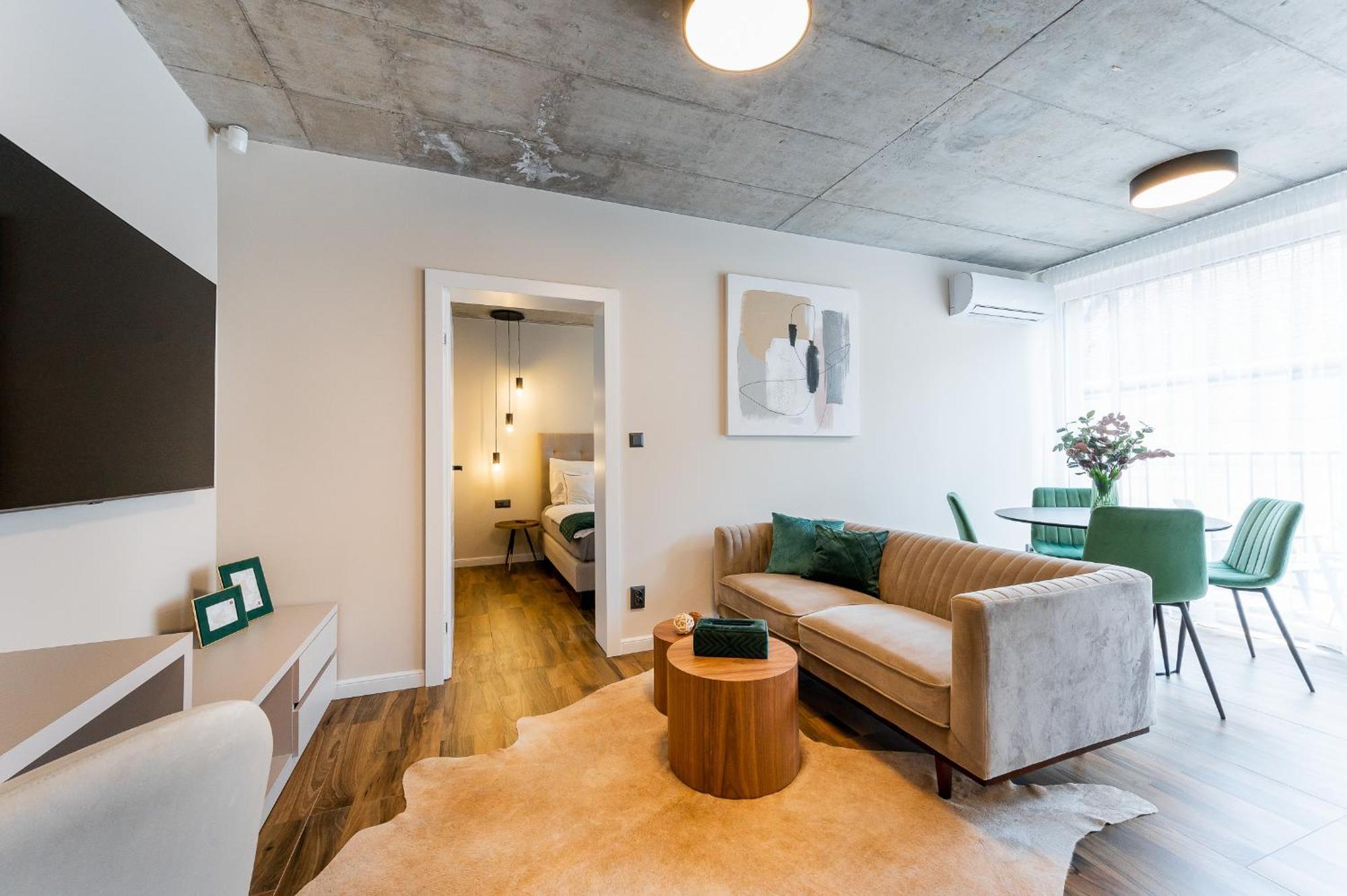 H75 Apartments Kosice Centre Екстер'єр фото