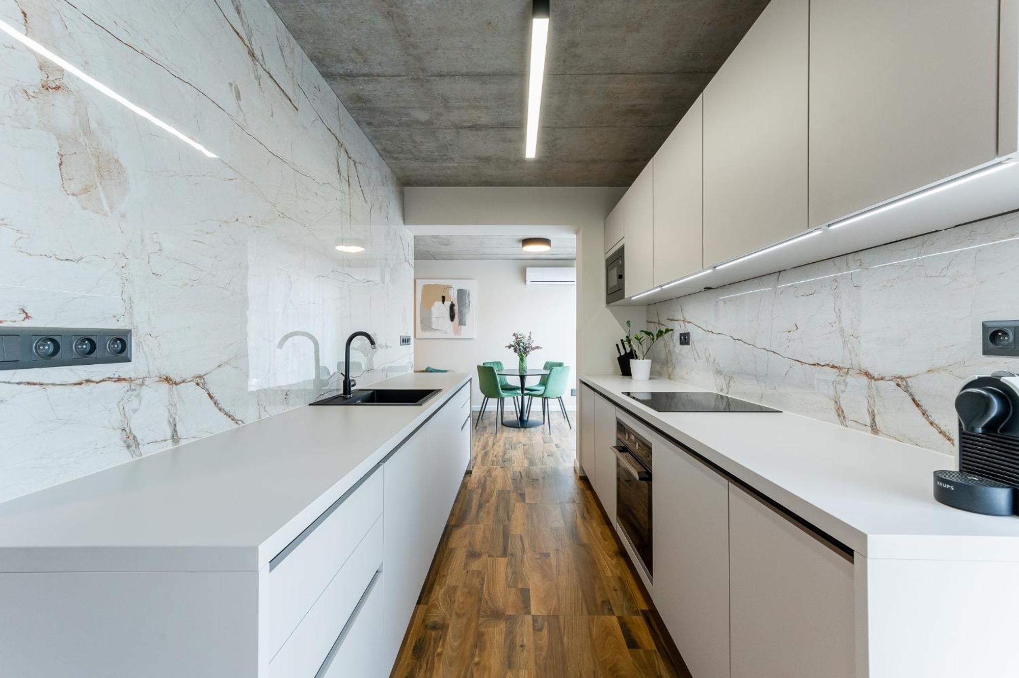 H75 Apartments Kosice Centre Екстер'єр фото