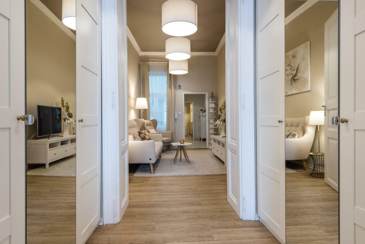H75 Apartments Kosice Centre Екстер'єр фото